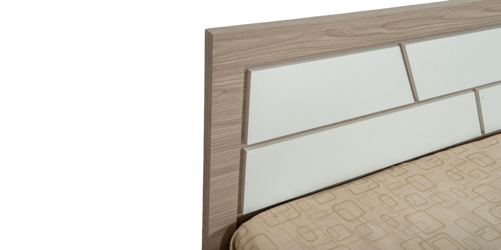 Latonia Bedroom Set Swan & White