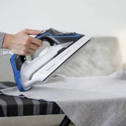 Taurus STI3001 Fiji 3000 Ceramic Steam Iron 918975000