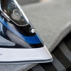 Taurus STI3001 Fiji 3000 Ceramic Steam Iron 918975000
