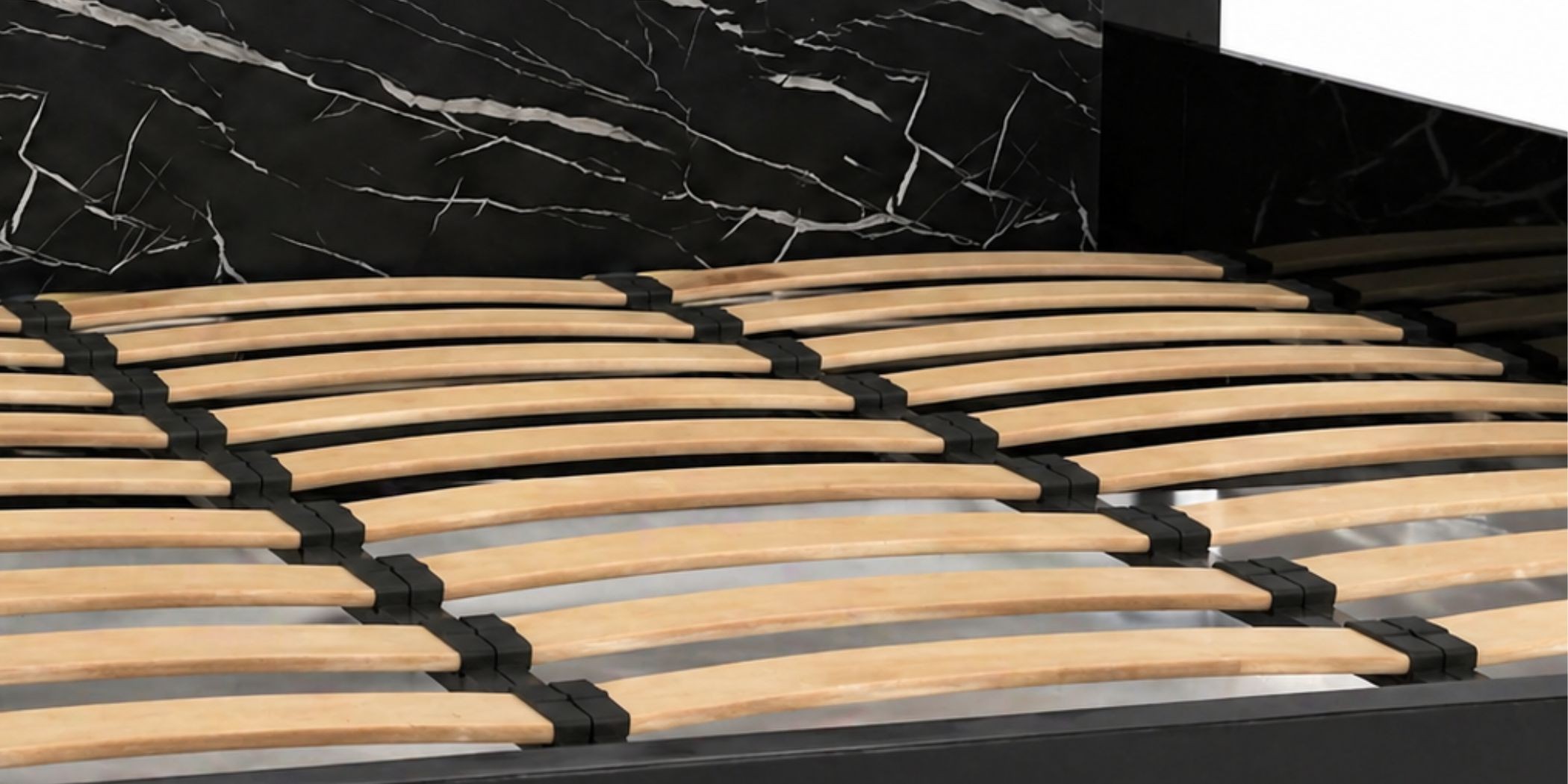 Essencia Bed 180x200 cm Glossy Black & Marble