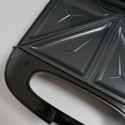 Concetto CST-102 2Slice Black & S/S Sandwich Maker
