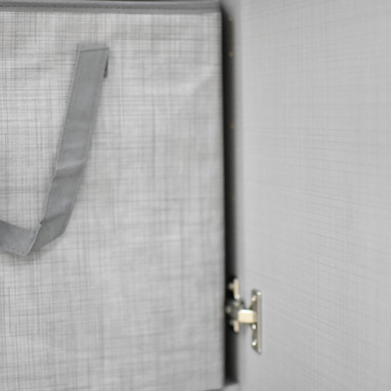 Airing Cupboard 2 Shelves/2 Laundry Baskets