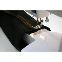 Toyota JSPA17 17 Stitch Jeans Model Sewing Machine