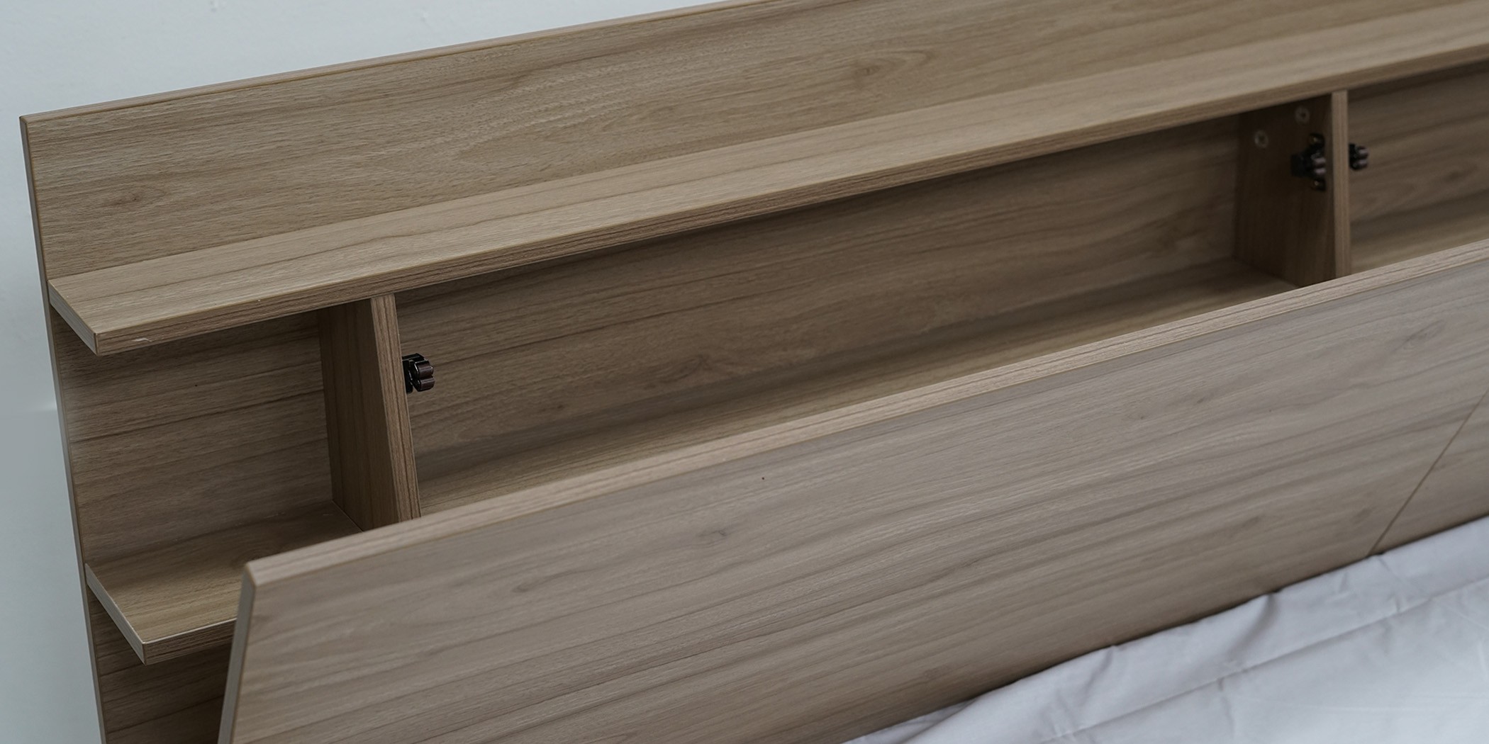 Alessia Bedroom Set 180x200 cm Walnut Color