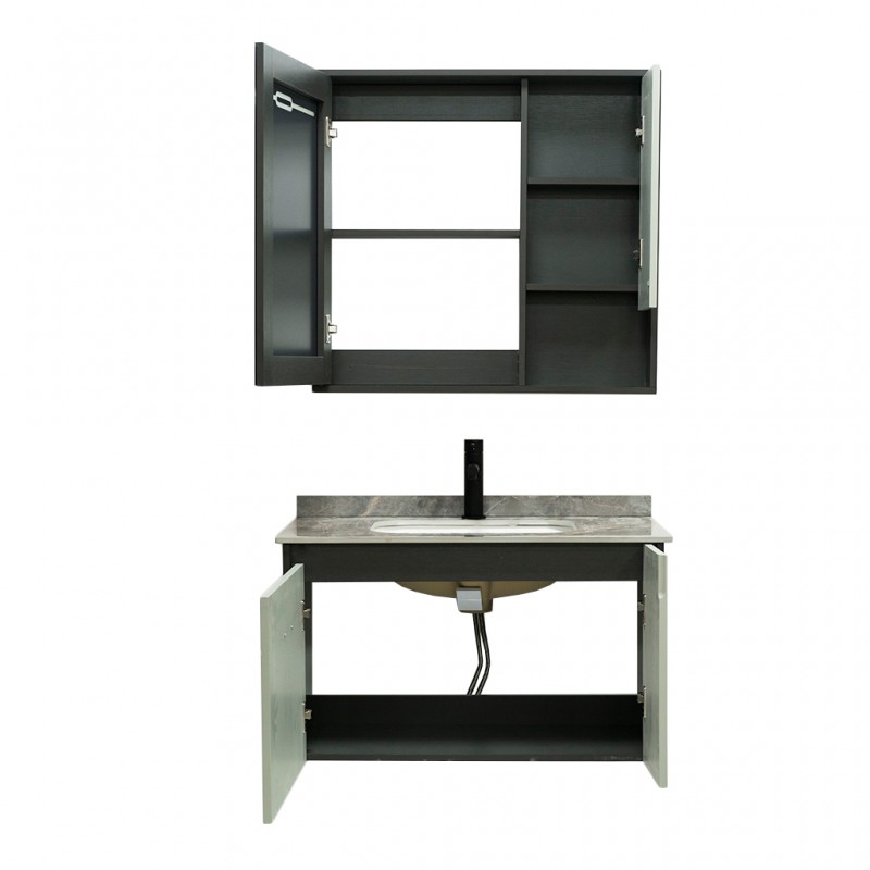 Bathroom With Mirror Ref 220280YB