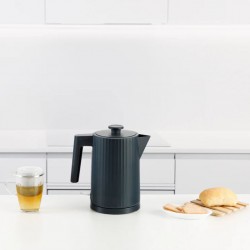 Taurus KE2202P Jonic Tea Black 1.7L Kettle 958570000 Taurus KE2202P Jonic Tea Black 1.7L Kettle 958570000