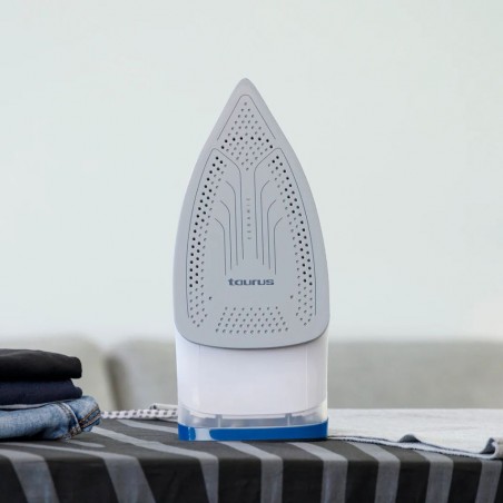 Taurus STI3001 Fiji 3000 Ceramic Steam Iron 918975000